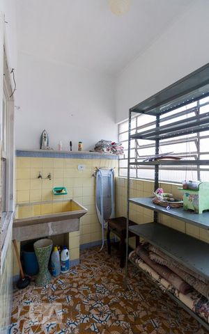 Casa para alugar com 200m², 3 quartos e 2 vagasÁrea de serviço