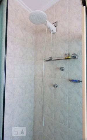 Casa para alugar com 200m², 3 quartos e 2 vagasBanheiro social