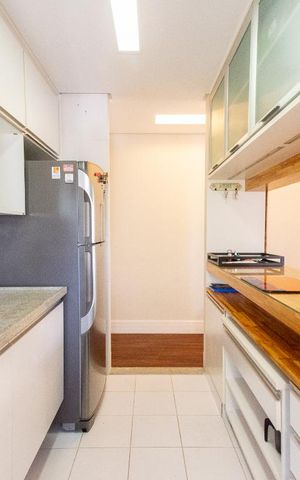 Apartamento para alugar com 57m², 2 quartos e 2 vagas Apartamento para alugar com 57m², 2 quartos e 2 vagasCozinha