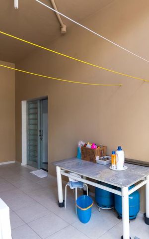 Casa para alugar com 78m², 2 quartos e 1 vagaÁrea de serviço