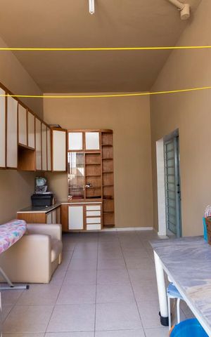 Casa para alugar com 78m², 2 quartos e 1 vagaÁrea de serviço