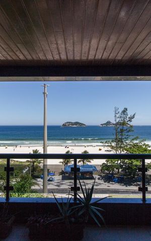 Apartamento à venda com 198m², 3 quartos e 3 vagas Apartamento à venda com 198m², 3 quartos e 3 vagasVista Suíte 1