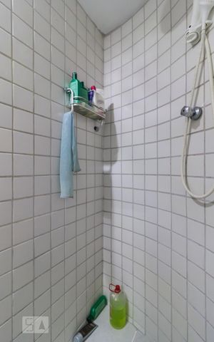 Casa à venda com 300m², 4 quartos e 4 vagasBanheiro suíte 2