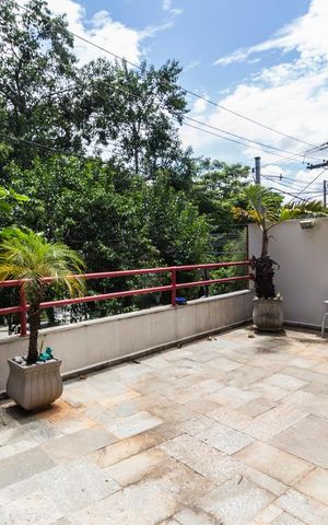 Casa à venda com 300m², 4 quartos e 4 vagasVaranda sala