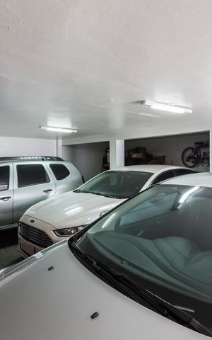 Casa à venda com 300m², 4 quartos e 4 vagasGaragem