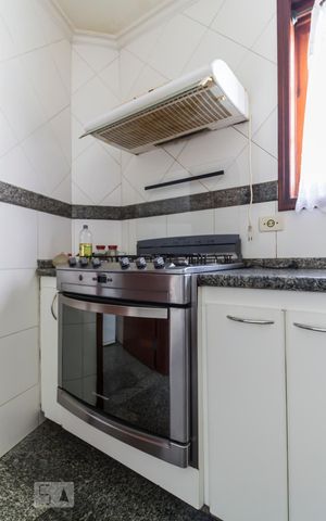 Casa à venda com 300m², 4 quartos e 4 vagasCozinha