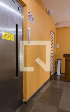 Apartamento à venda com 80m², 2 quartos e 1 vaga Apartamento à venda com 80m², 2 quartos e 1 vagaHall social