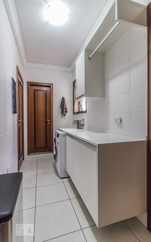 Apartamento para alugar com 150m², 3 quartos e sem vaga Apartamento para alugar com 150m², 3 quartos e sem vagaArea de serviço