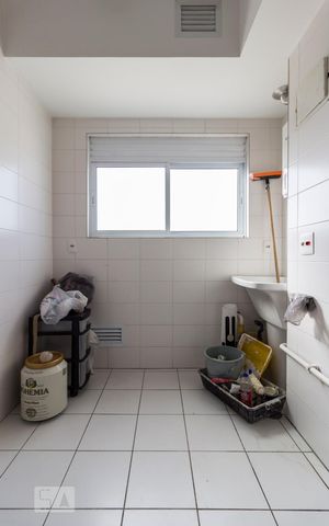 Apartamento para alugar com 76m², 2 quartos e 1 vagaÁrea de serviço