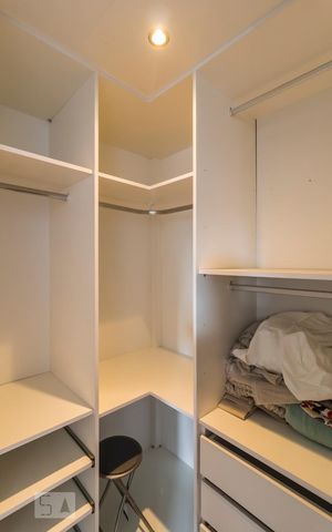Apartamento para alugar com 76m², 2 quartos e 1 vagaCloset suíte