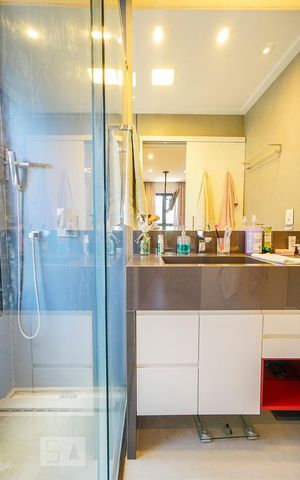 Apartamento para alugar com 70m², 2 quartos e 1 vaga Apartamento para alugar com 70m², 2 quartos e 1 vagabanheiro suíte