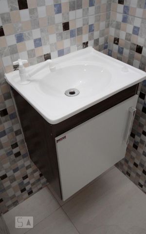Apartamento para alugar com 80m², 2 quartos e sem vagaBanheiro