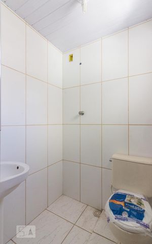Casa de condomínio para alugar com 31m², 1 quarto e sem vagaBanheiro