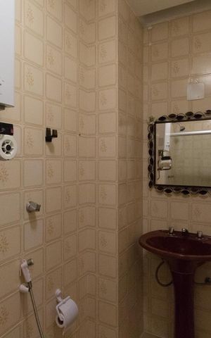 Apartamento à venda com 90m², 2 quartos e 1 vaga Apartamento à venda com 90m², 2 quartos e 1 vagaBanheiro