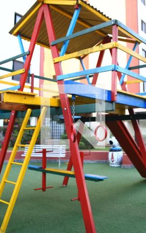 Apartamento para alugar com 78m², 2 quartos e 2 vagasÁrea comum - Playground