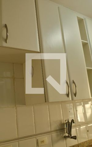 Apartamento para alugar com 78m², 2 quartos e 2 vagasCozinha - Armários