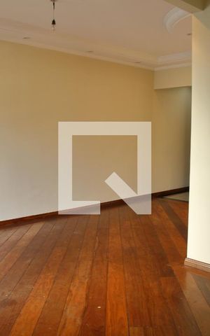 Apartamento para alugar com 78m², 2 quartos e 2 vagasSala