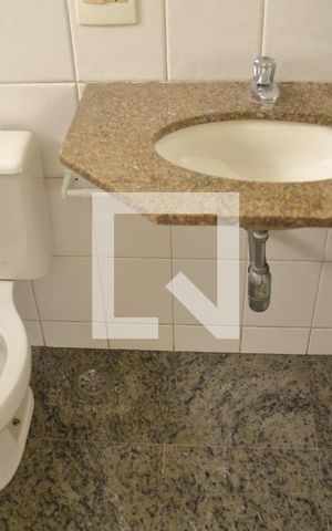 Apartamento para alugar com 78m², 2 quartos e 2 vagasBanheiro da Suíte