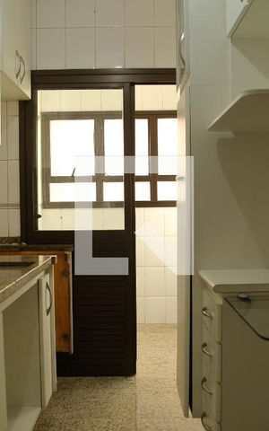 Apartamento para alugar com 78m², 2 quartos e 2 vagasCozinha