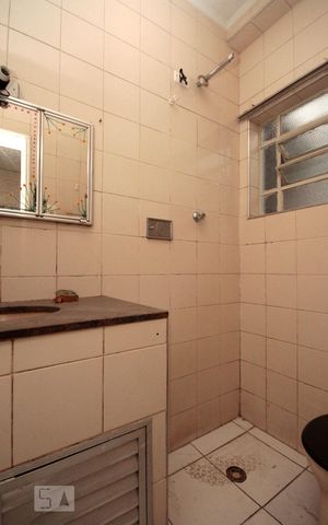 Apartamento para alugar com 33m², 1 quarto e sem vagaBanheiro