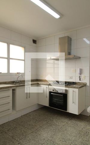 Apartamento para alugar com 153m², 3 quartos e 3 vagasCozinha - Armários