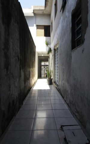 Casa à venda com 126m², 4 quartos e 2 vagasCorredor externo