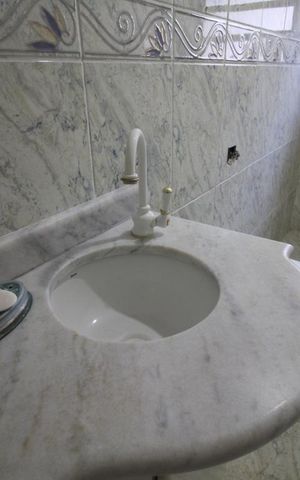 Casa à venda com 126m², 4 quartos e 2 vagasPia