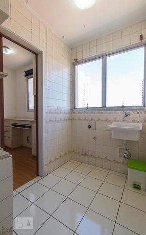 Apartamento à venda com 64m², 3 quartos e 1 vagaÁrea de Serviço