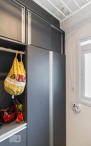 Apartamento à venda com 77m², 1 quarto e 2 vagasÁrea de serviço