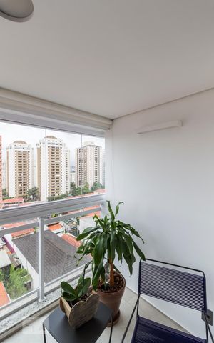Apartamento à venda com 77m², 1 quarto e 2 vagasSacada