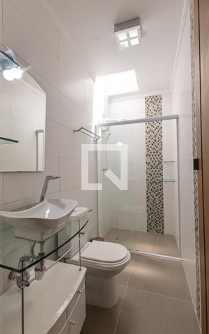Casa de condomínio à venda com 180m², 3 quartos e 3 vagasBanheiro Social