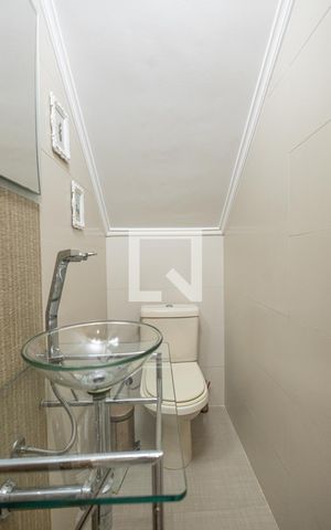 Casa de condomínio à venda com 180m², 3 quartos e 3 vagasLavabo