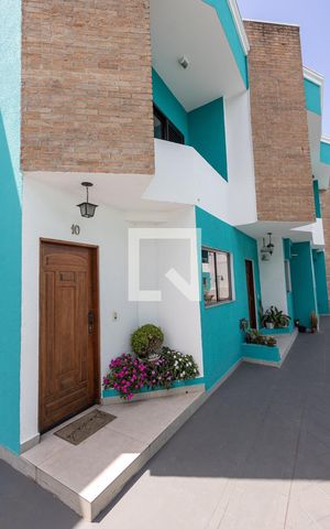 Casa de condomínio à venda com 180m², 3 quartos e 3 vagasFachada
