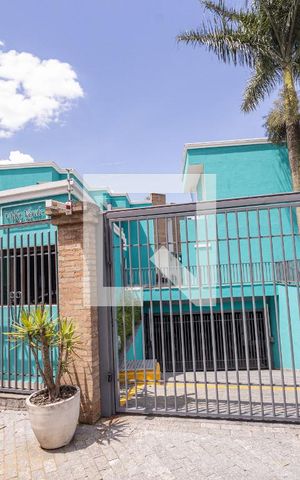 Casa de condomínio à venda com 180m², 3 quartos e 3 vagasFachada
