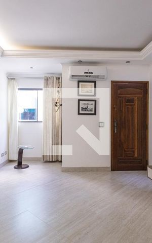Casa de condomínio à venda com 180m², 3 quartos e 3 vagasSala