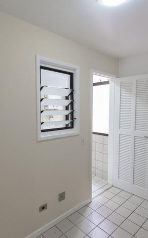 Apartamento à venda com 140m², 5 quartos e 2 vagasQuarto de serviço
