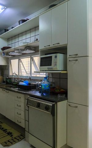 Casa para alugar com 190m², 4 quartos e 2 vagas Casa para alugar com 190m², 4 quartos e 2 vagasCozinha