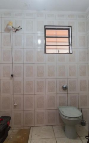 Casa à venda com 219m², 3 quartos e 2 vagas Casa à venda com 219m², 3 quartos e 2 vagasBanheiro de serviço