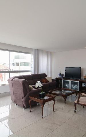 Apartamento à venda com 154m², 4 quartos e 3 vagasSala