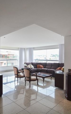 Apartamento à venda com 154m², 4 quartos e 3 vagasSala
