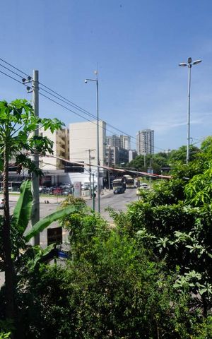 Apartamento à venda com 104m², 2 quartos e 1 vaga Apartamento à venda com 104m², 2 quartos e 1 vagaVista externa da janela do quarto 1