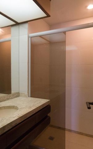 Apartamento à venda com 300m², 4 quartos e 3 vagas Apartamento à venda com 300m², 4 quartos e 3 vagasBanheiro (Suíte 2)
