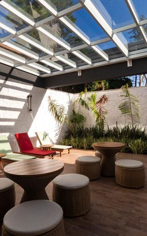 Apartamento à venda com 70m², 2 quartos e 1 vagaÁrea externa da piscina
