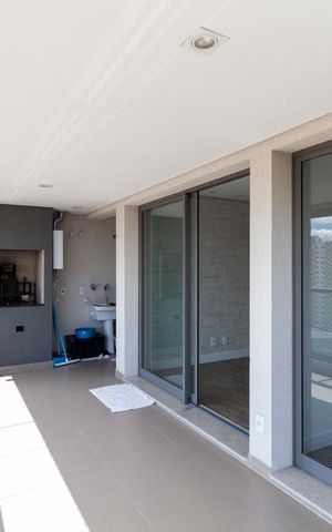 Apartamento à venda com 68m², 2 quartos e 2 vagasVaranda