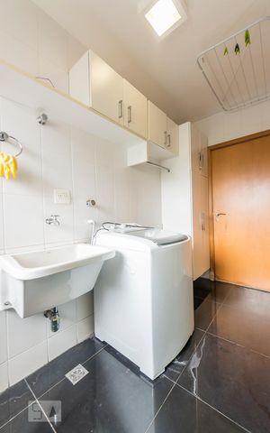 Apartamento para alugar com 134m², 3 quartos e 3 vagasÁREA DE SERVIÇO 