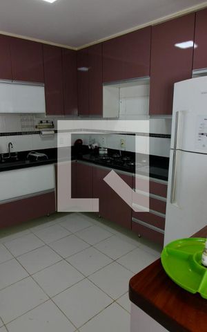 Casa de condomínio à venda com 240m², 3 quartos e 1 vaga Casa de condomínio à venda com 240m², 3 quartos e 1 vagaCozinha