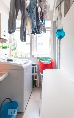 Apartamento à venda com 72m², 2 quartos e 1 vaga Apartamento à venda com 72m², 2 quartos e 1 vagaLavanderia