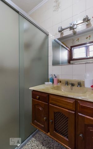 Casa à venda com 155m², 3 quartos e 1 vagaBanheiro