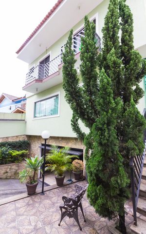 Casa à venda com 210m², 3 quartos e 5 vagasFachada