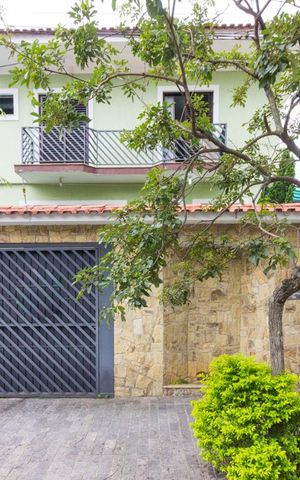 Casa à venda com 210m², 3 quartos e 5 vagasFachada